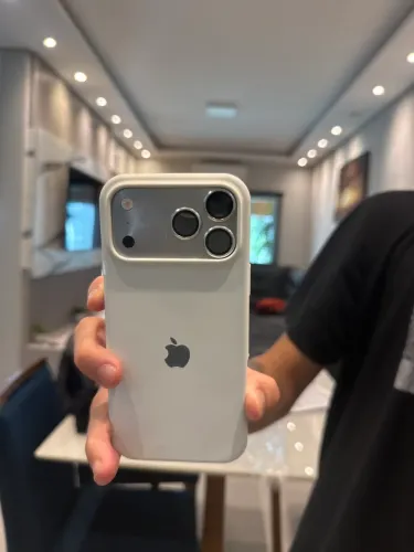 Vendo iPhone 16 pro max,sabor 17