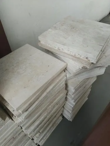 OPORTUNIDADE - TRAVERTINO IMPORTADO 30x30cm Ponta de estoque! À RETIRAR