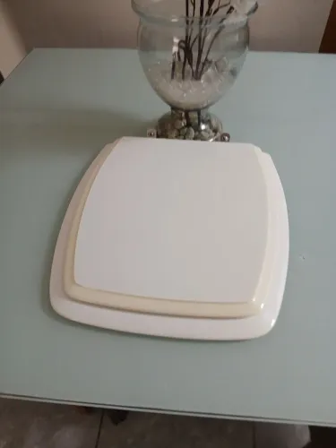 Assentos para aparelho sanitário