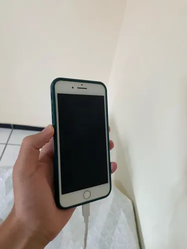 Vende-se iPhone 8 Plus faço menos do que esse preço pode chamar que negocia