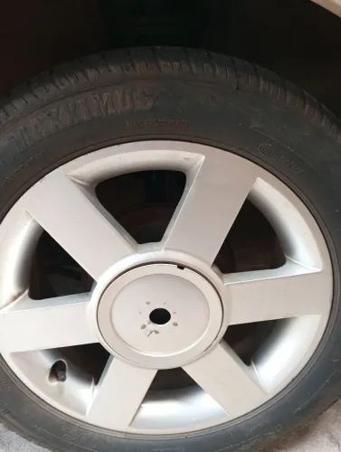 Vendo jogo roda de liga leve aro 15 