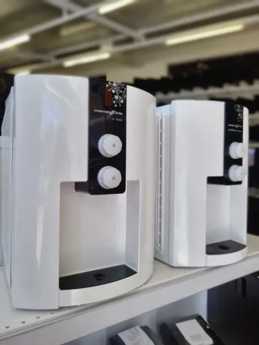 Bebedouro de Água Master Frio com Compressor Ótimo Estado por apenas 399,00 cada! 