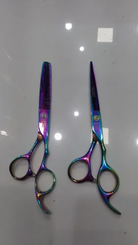Kit tesoura profissional mofashi fio lazer + disfiadeira  6,0  cor frutas 
