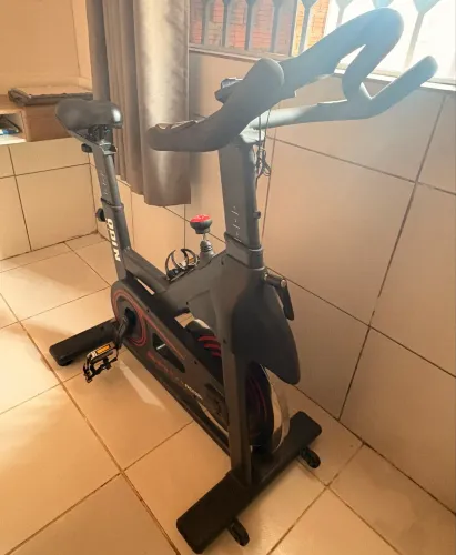 BICICLETA ERGOMÉTRICA ODIN FIT PACE 5000 - PRATICAMENTE NOVA