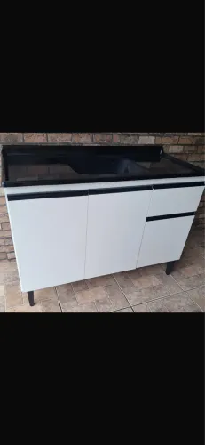 Vende se balcão com Cuba 