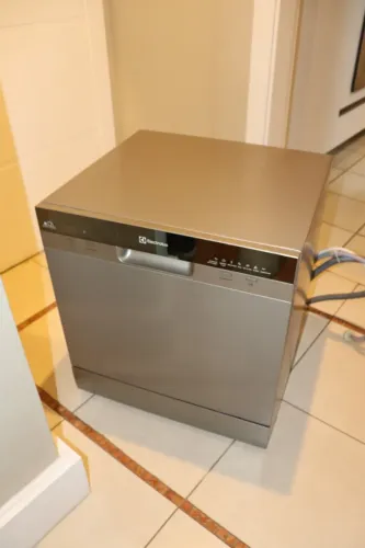  Lava-Louças Usado Electrolux Inox com 08 Serviços