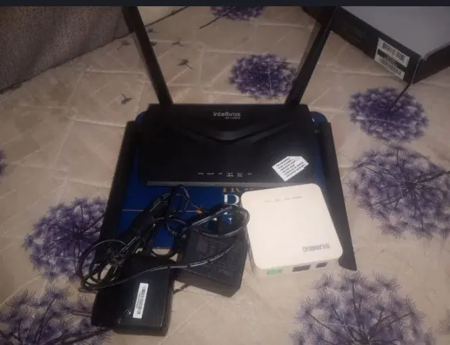 Vendo um roteador de wi-fi Intelbras