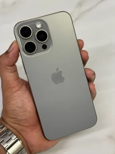 iphone 15 PRO MAX 256g