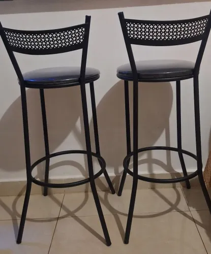 Jogo 2 banquetas novas 