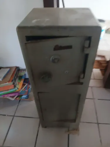 Cofre de Aço