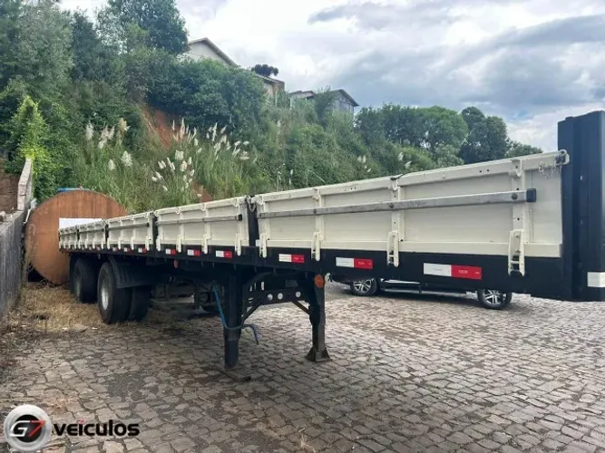 Carreta 2 eixos Marca NOMA Ano 2010