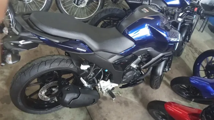 Yamaha FZ 15 azul 2026 Shalon veículos Cariacica 