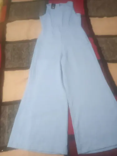 Macacão azul lindo