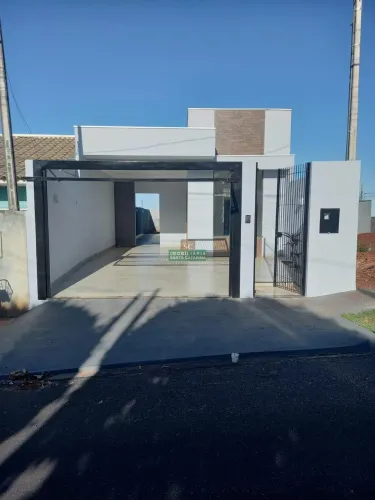 Casa à venda em Mandaguari, Centro, com 2 quartos, com 70 m²