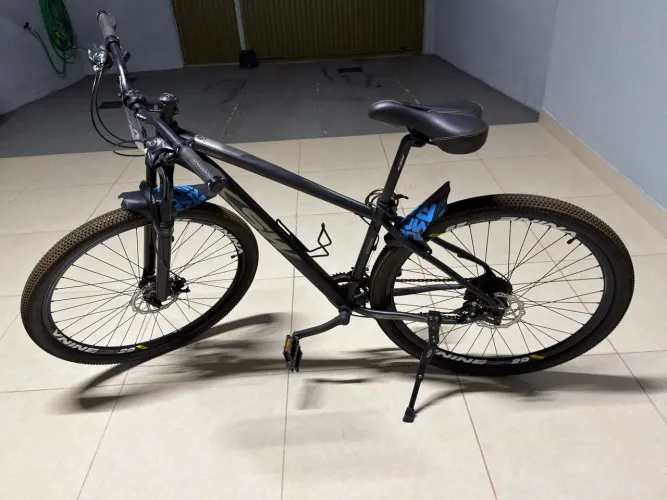 Bicicleta Aro 29 KSW XLT 200 21 Marchas Freio a Disco Quadro 17 Alumínio