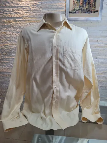 Camisa masculina marca Lorenzo Uomo