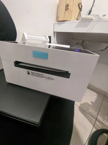 Impressora térmica de etiquetas e adesivos