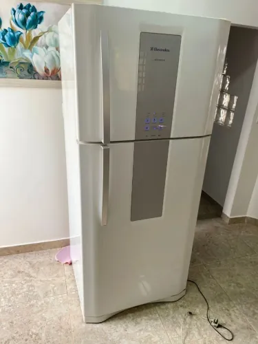 Linda geladeira Frost Free 553 litros 