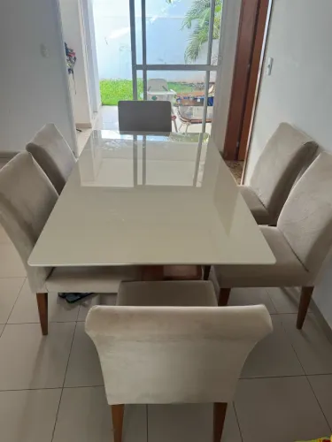 Mesa com 6 lugares