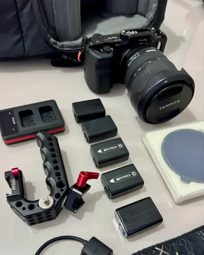Kit completo Zve10 + Lente Tamron 17-28 + acessórios