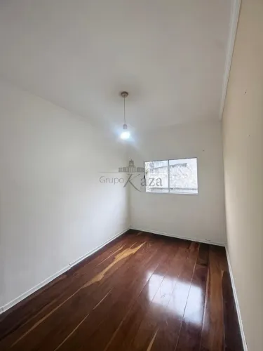 Sala Comercial - Sobreloja - Centro - 15m².