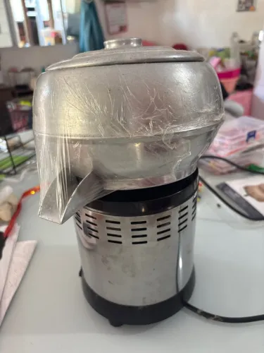 Espremedor de laranja e limão