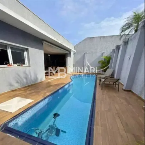 Casa à Venda Condomínio Valville 1 Alphaville/SP - 3 Suítes - Piscina