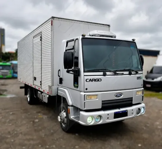 Ford Cargo 815e - 2010