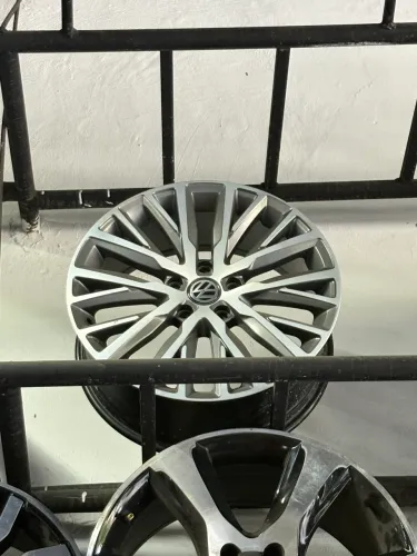 Roda VW Aro 18 5x112.