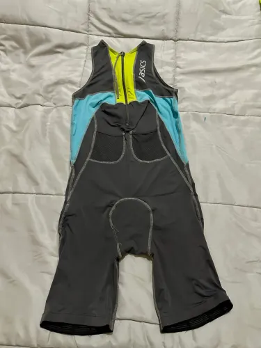 Macaquinho pra triathlon ASICS