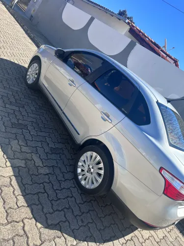 Fiat Grand Siena Essence 1.6 Flex 16V 2017
