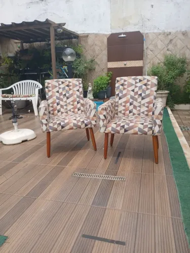 2 POLTRONAS CONFORTÁVEIS