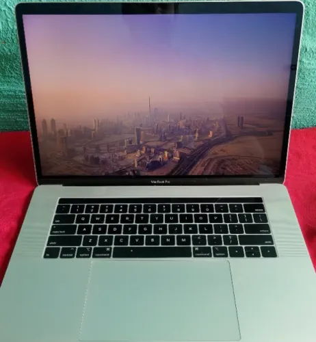 macbook pro 2019 15 pol processador intel i7 ram 16 gb 256 gb completo sem detalhes