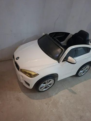 Carro elétrico infantil