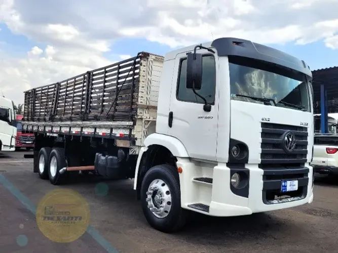 Volkswagen 24.250 6x2 Ano 2008/09 Carroceria Carga Seca