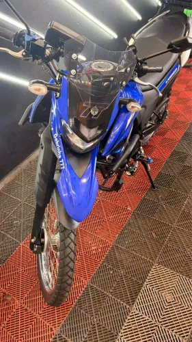 Lander 250 2023 flex único dono moto muito boa
