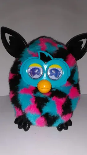 Furby Boom antigo fala em inglês para restauro de mecanismo