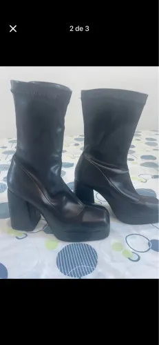 Bota cano médio