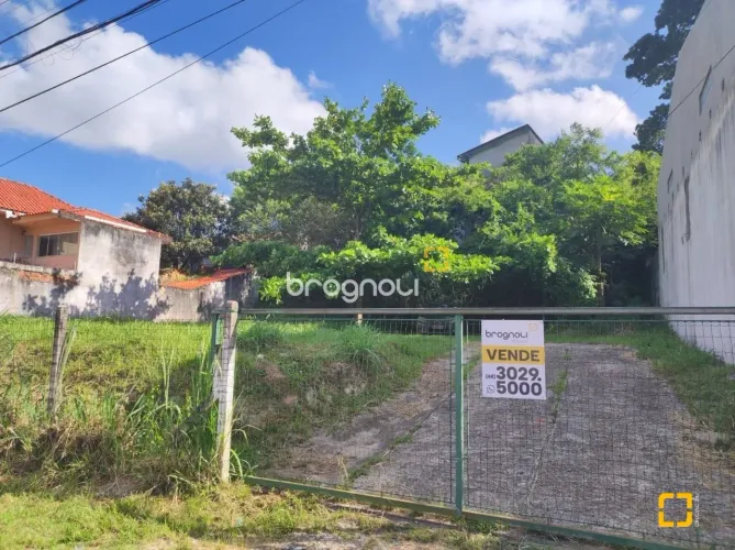 Terreno à venda com 1.391,37m2 no Pantanal, Florianópolis.
