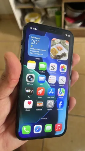 iPhone 12 