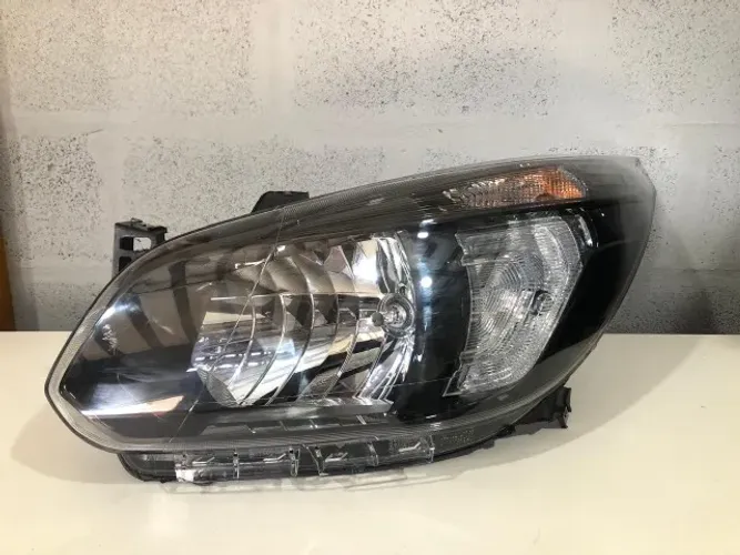 Farol Esquerdo Spin 2013 2014 2015 2016 2017 2018 Mascara Negra BG4208