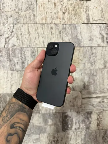 iPhone 15 128GB Preto