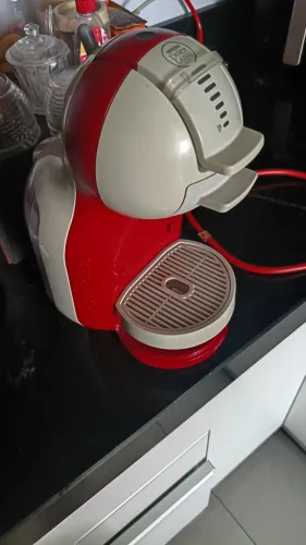 Cafeteira dolce Gusto ME 220v