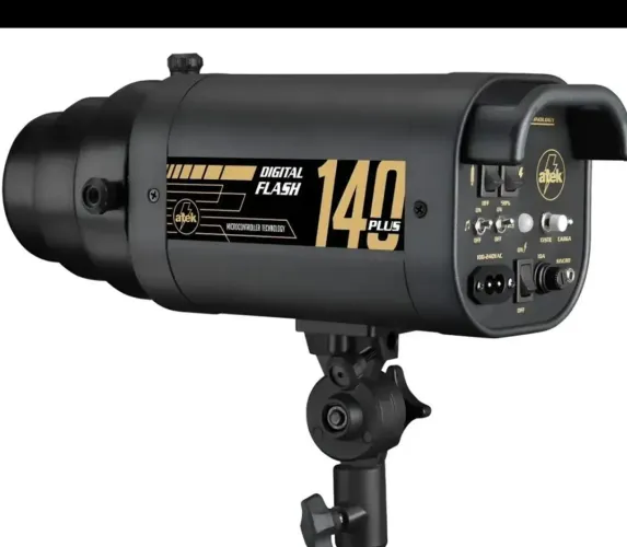 Vendo dois Flash de Studio ATek 140