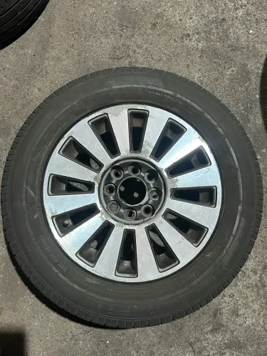 Roda e pneu 14