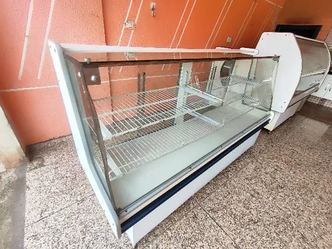 Balcão Expositor - 2,00 m x 1,15 m