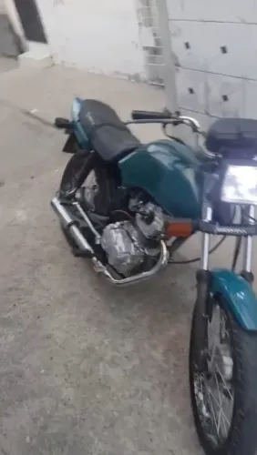 Vendo moto 99 motor preparado 3 cilindros valor 3.600