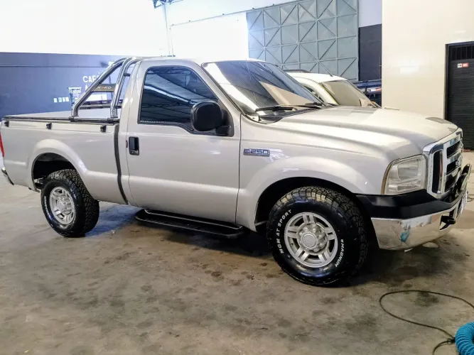Ford F-250 XLT 3.9 4X2 Diesel TB 2009