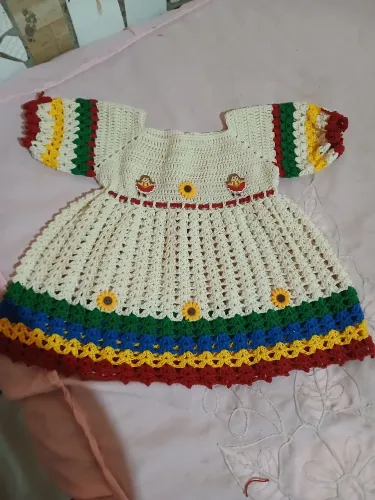 Vestido de criança de croche 
