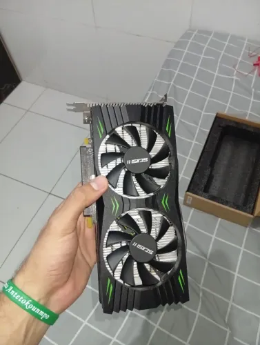 Rx 580 novinha